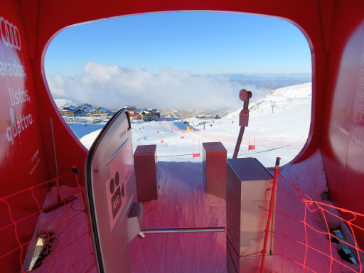 Audi Ski Run, sierra nevada®, Spanien, Zugang mit Skipass und Kontrollleuchte (defekt)