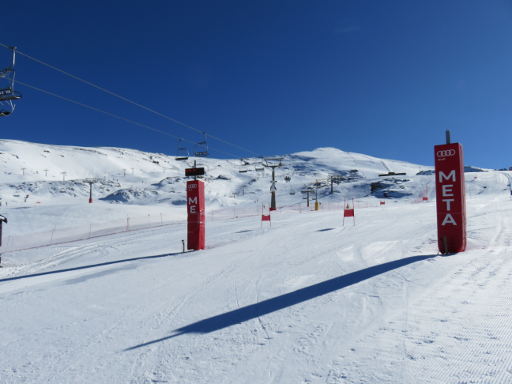 Audi Ski Run, sierra nevada®, Spanien, Ziel mit Zeitanzeige