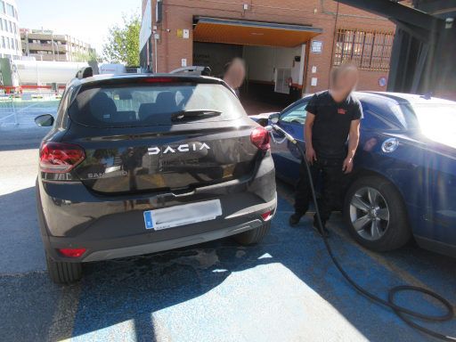 LPG Euronozzle Adapter Sicherheit, Spanien, Zapfpistole am Dacia Sandero