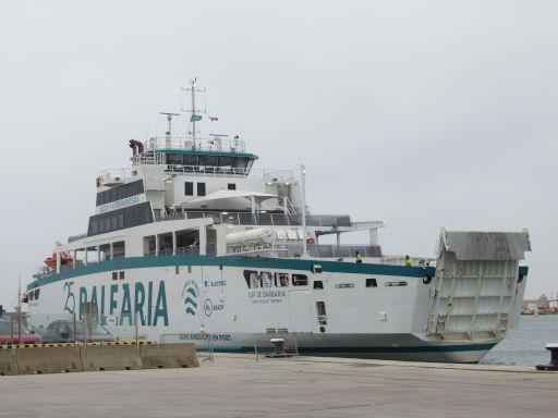 Baleària, Fähre, Spanien, Fähre Cap de Barbaria im Hafen Ibiza