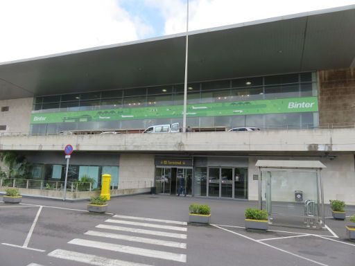 Flughafen Teneriffa, TFN, Spanien, Terminal Außenansicht vom Parkplatz