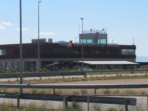 PLATA Aeropuerto de Teruel, Flughafen, Teruel, Spanien, Flughafengebäude mit Kontrollturm