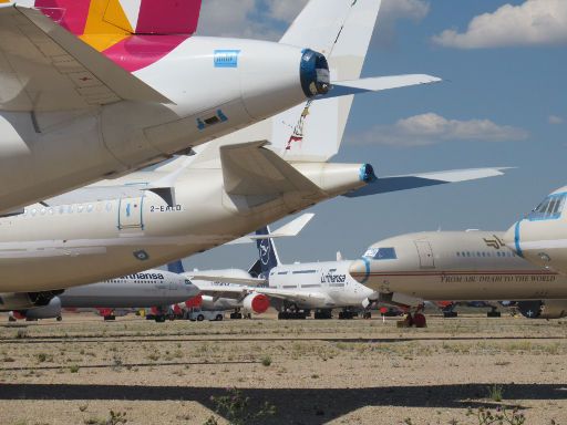 PLATA Aeropuerto de Teruel, Flughafen, Teruel, Spanien, geparkte Flugzeuge