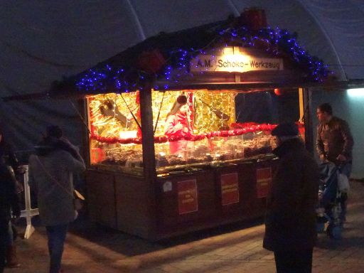 Mágicas Navidades de Torrejón Weihnachtsmarkt 2018, Torrejón de Ardoz, Spanien, Verkaufsstand Schoko Werkzeug