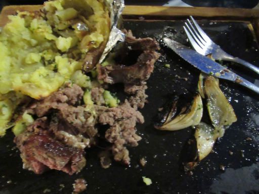 Patagonia Express Grill & Pizza, Torremolinos, Spanien, Entrec&ocirc;te Steak z&auml;h und mit Sehnen