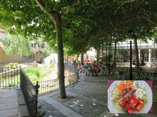 Trillo, Spanien, Restaurante Cafeteria Victor mit gemischten Salat