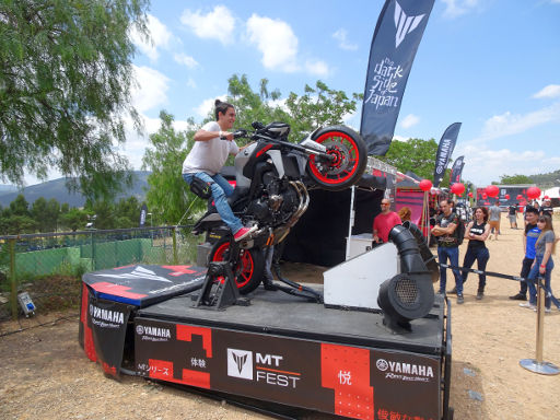 Yamaha MT Fest 2019, Tuéjar, Spanien, Wheelie Simulator