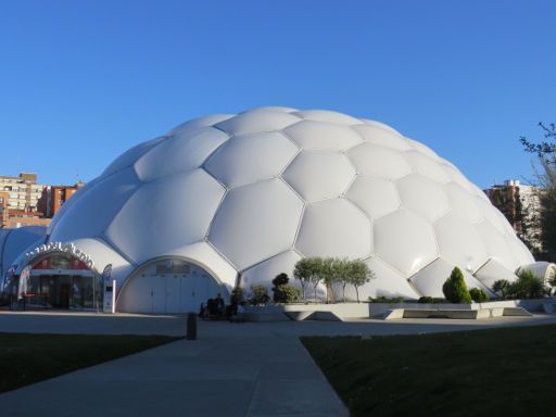 Sportmuseum (Wanderausstellung), Valladolid, Spanien, Außenansicht Cupula Plaza del Milenio