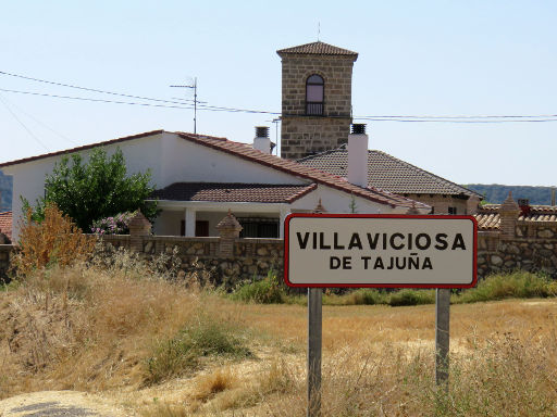 Lavendel Anbau, Villaviciosa de Tajuña, Spanien, Ortseingang Villaviciosa de Tajuña