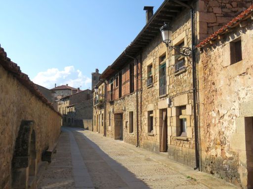 Vinuesa, Soria, Spanien, Häuser aus Naturstein