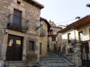 Vinuesa, Soria, Spanien, Häuser aus Naturstein