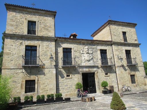 Zurbano, Palacio Zurbano, Spanien, Gebäude mit zwei Etagen