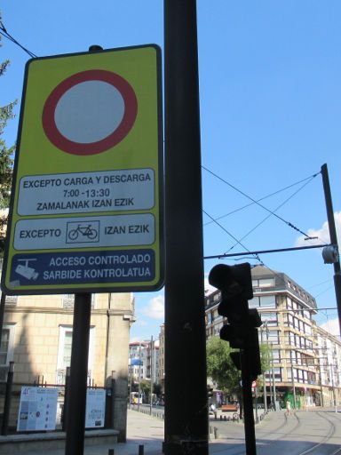 Vitoria-Gasteiz, Euskotren Tranbia, Spanien, Straßensperrung Calle El Prado