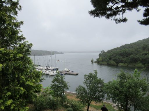 X Travesía Solidaria Kedada brazadas Solidarias, 2025, Stausee Ullíbarri Gamboa, Schwimmwettbewerb, Vitoria-Gasteiz, Spanien, Stausee Ullíbarri Gamboa und die Insel Zuaza