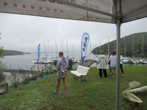 X Travesía Solidaria Kedada brazadas Solidarias, 2025, Stausee Ullíbarri, Schwimmwettbewerb, Vitoria-Gasteiz, Spanien, Club Náutico de Álava Aldayeta und Hafen