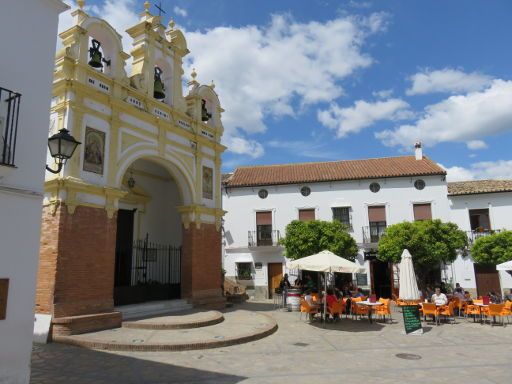 Zahara de la Sierra, Spanien, Platz vor der Kapelle San Juan de Dios Letrán