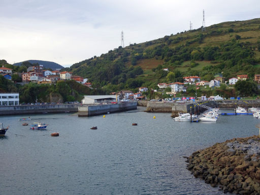 3. Galipa Swim Zierbena, Schwimmwettbewerb 2019, Zierbena, Spanien, ein Teil der Strecke im Hafen