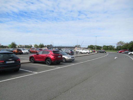 VIII. Galipa Swim Zierbena, Schwimmwettbewerb 2026, Zierbena, Spanien, Parkplatz beim Hafen