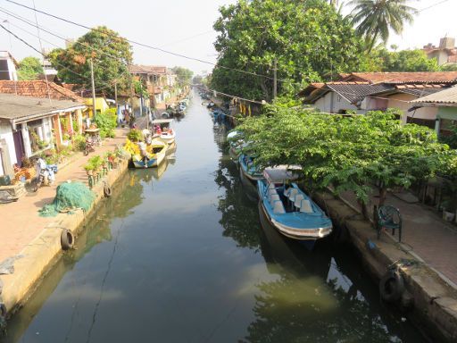 Negombo, Sri Lanka, Kanal mit Touristenbooten
