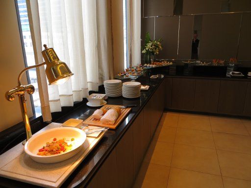 Mercure Bangkok Siam, Bangkok, Thailand, „The Eight“ Pfannkuchen und Kuchen Buffet