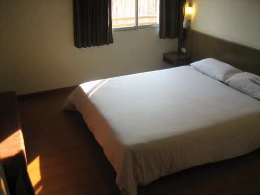 Ibis Siam Hotel, Bangkok, Thailand, Standardzimmer Nummer 603 mit Doppelbett