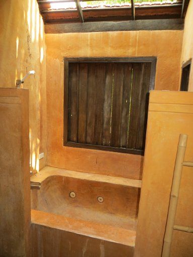 Baan Gong Kham, Chiang Mai, Thailand, Zimmer 304 Badezimmer mit Dusche