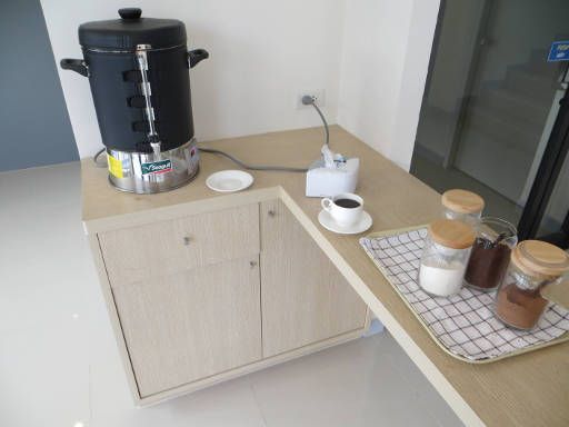 HOP INN Hotel, Khon Kaen, Thailand, Heißes Wasser, löslicher Kaffee und Kakaopulver