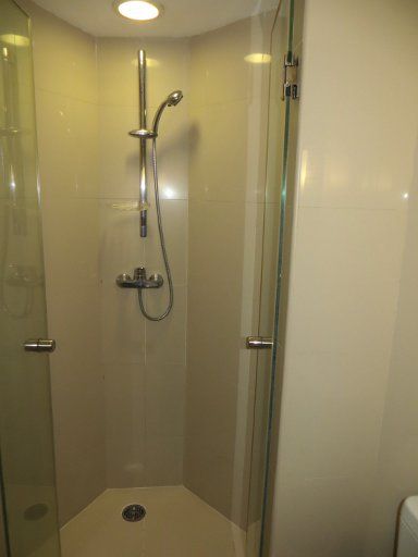 ibis Phuket Patong, Thailand, Zimmer 531 Badezimmer mit Dusche