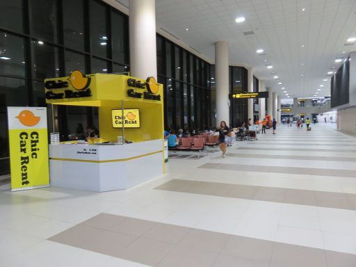 Flughafen Don Mueang Terminal 2, Bangkok, Thailand, Chic Car Rent in der Ankunftebene