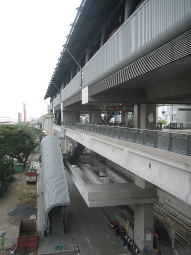 Airport Rail Link, Bangkok Thailand, Aussenansicht Station Ratchaprarop