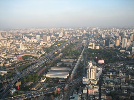 Baiyoke Sky Hotel, Bangkok, Thailand, Blick von der Aussichtsplattform Richtung Si Rat Expressway / Suvarnabhumi Flughafen