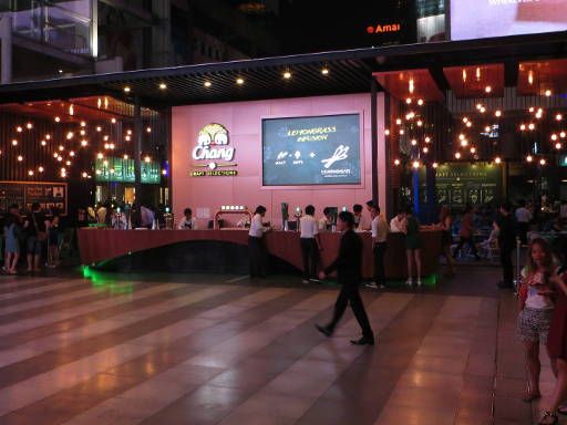 Bangkok, Thailand, Biergarten CentralWorld 2014, Chang Selections Eingang und Ausgang