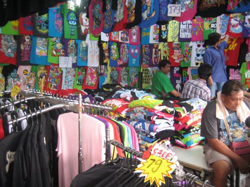 Bangkok, Thailand, Chatuchak Wochenendmarkt, T–Shirts