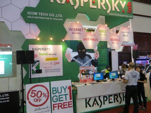 Commart Computer Messe 2013, Bangkok, Thailand, Kaspersky® Stand mit Messeangeboten