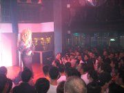 DJ Station Travestie Show, Bangkok, Thailand, volles Haus