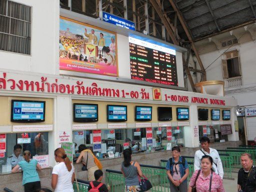 Hauptbahnhof Hua Lamphong, Bangkok, Thailand, Fahrscheinverkauf und Anzeigen