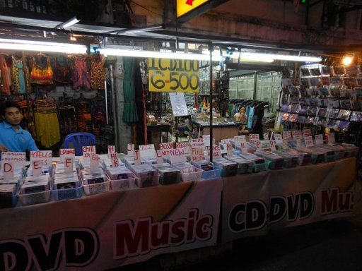 Bangkok, Thailand, Khao San Road, CD DVD Raubkopien