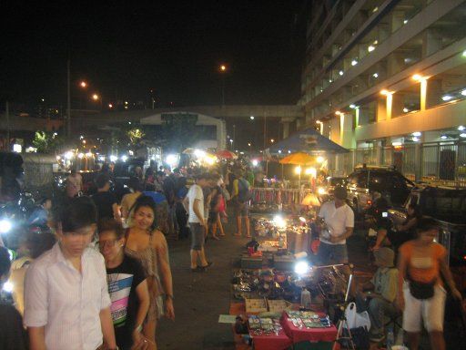 Bangkok, Thailand, Lat Phrao Nachtmarkt, diverses