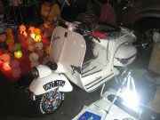 Bangkok, Thailand, Lat Phrao Nachtmarkt, Vespa Roller Oldtimer