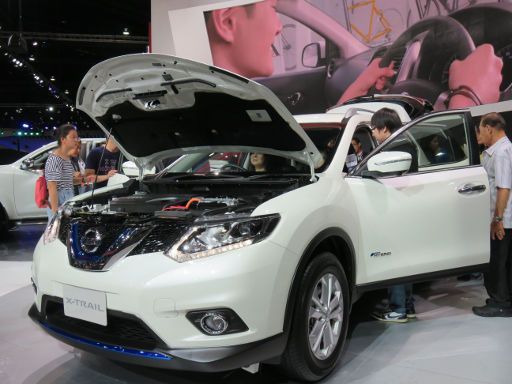 Bangkok, Thailand, Motor Expo 2015, Nissan X-Trail Hybrid 2.0E 2 WD HEV