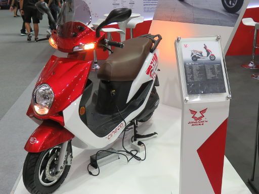 Bangkok, Thailand, Motor Expo 2016, Zongshen Ryuka® Elektroroller SILAN–13