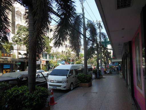 Bangkok, Thailand, Rang Nam Road, Rangnam Road, Bürgersteig in der Nähe von der Thanon Ratchaprarop