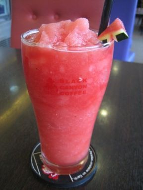 Bangkok, Thailand, Black Canyon Coffee Restaurant, Wassermelonen Frappe für 45,– THB