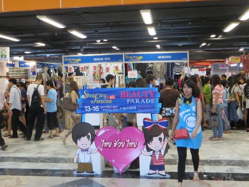 Shopping Paradies & Beauty Parade 2014, Bangkok, Thailand, Queen Sirikit National Convention Centre, Eingangsbereich zur Zone C
