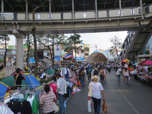 Bangkok, Thailand, Bangkok Shutdown Januar 2014, besetzte Pathumwan Kreuzung vor dem MBK Center