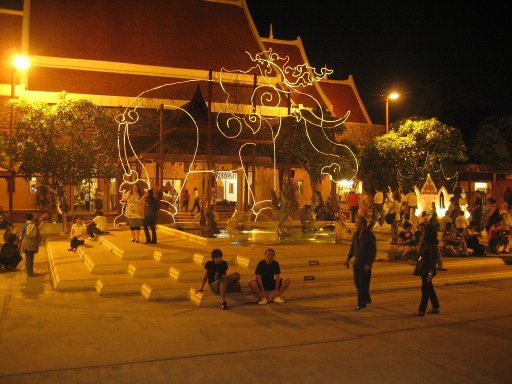 Bangkok, Thailand, Siam Niramit, Wartebereich vor dem Theater