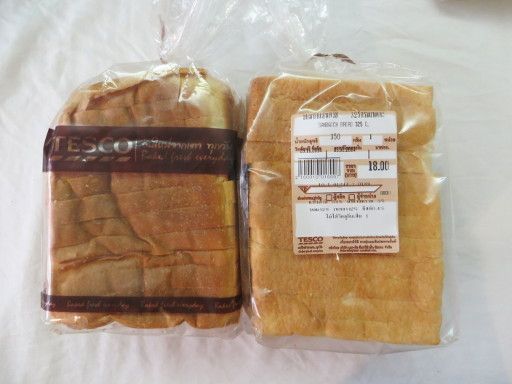 TESCO Lotus Supermarkt Online, Bangkok, Thailand, TESCO Lotus Eigenmarke TESCO Toast 350 g 18,– THB im November 2014