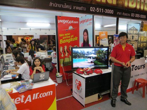 Thai International Travel Fair, Bangkok, Thailand, Stand von Vietjet Air im Jahr 2013