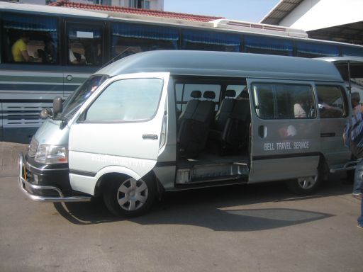 Bell Travel Service, Pattaya, Bangkok, Thailand, Minibus vom Hotel nach Pattaya Bus Bahnhof