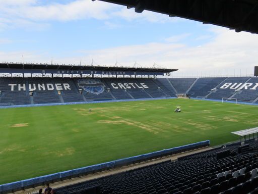 Buri Ram, Thailand, i–mobile Buriram United Fußball Stadion, Spielfeld und Tribünen